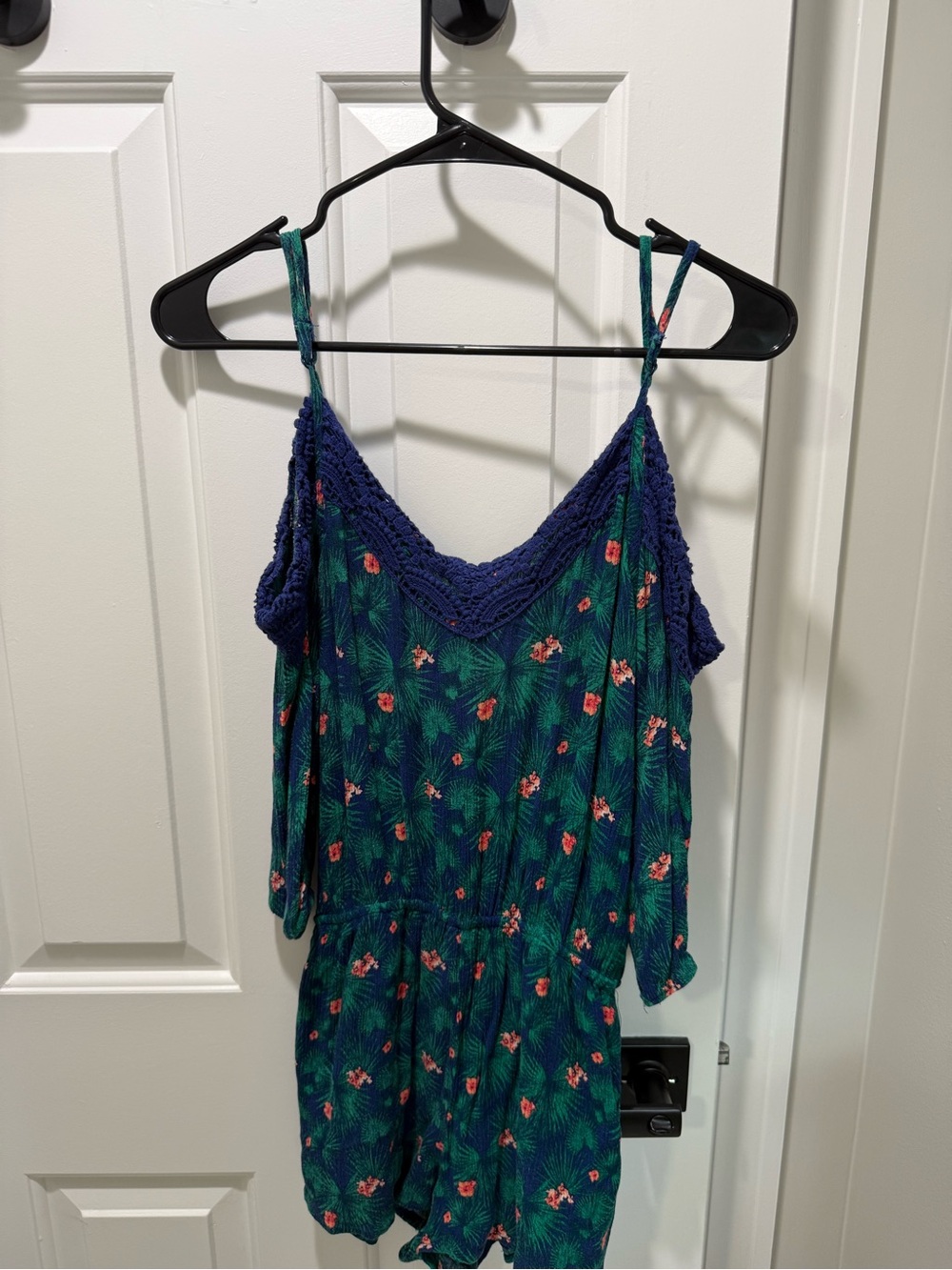 Francesca's Green Tropical Floral Cold-Shoulder Romper with Navy Crochet Trim